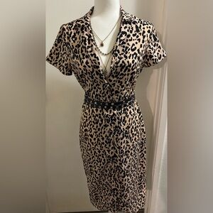 Lulus  Leopard Print Midi Shirt Dress
Size small